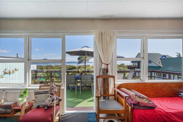 44 Marine Parade Cooks Beach_8