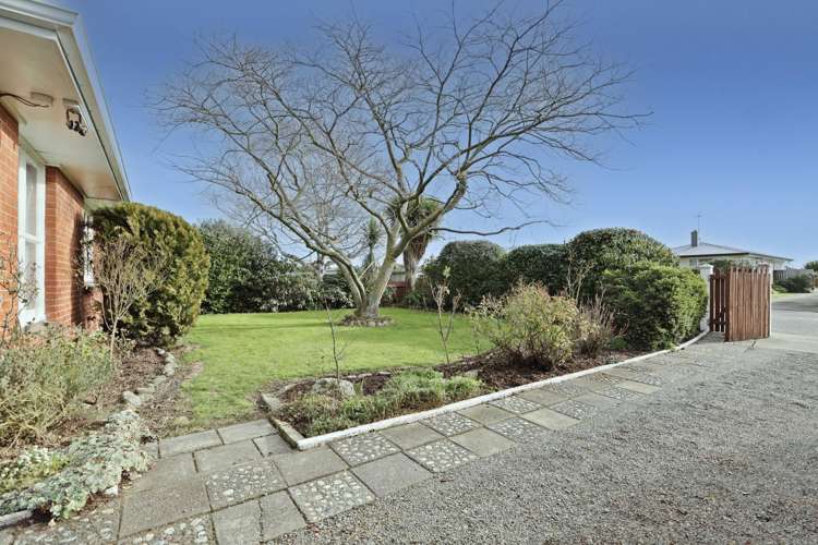 10 Galbraith Street Allenton_28