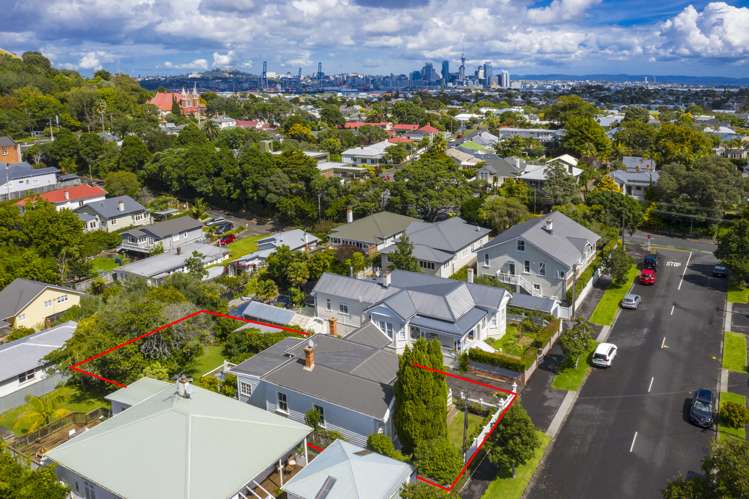 35 Allenby Avenue Devonport_21