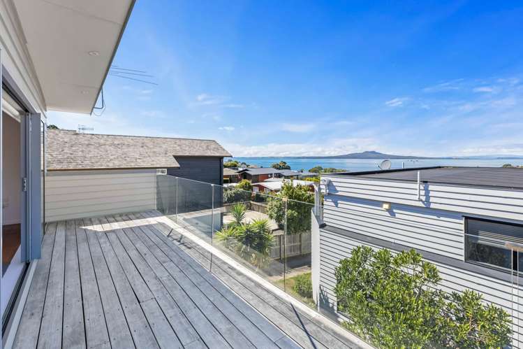1/19 Seaview Road Castor Bay_13