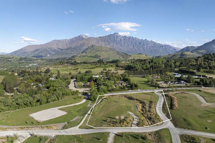 16 Station Rise, Littles Farm_2