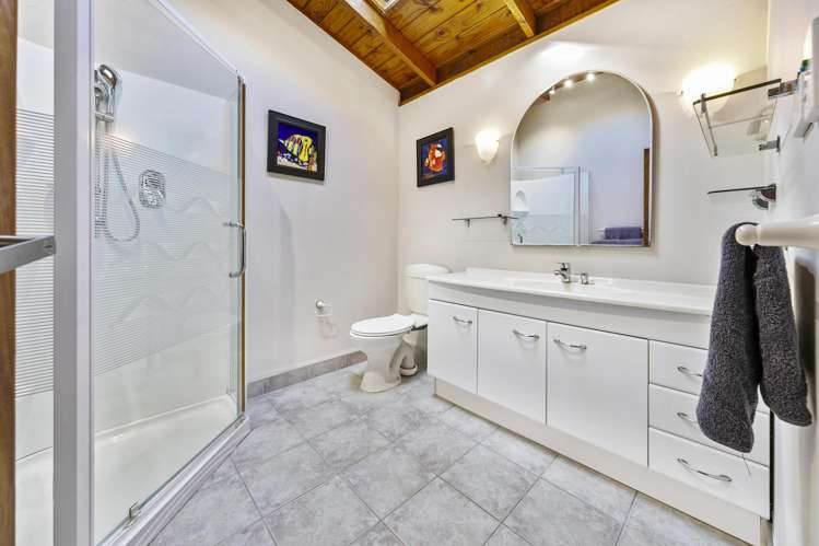 3 Austin Road Greenhithe_19