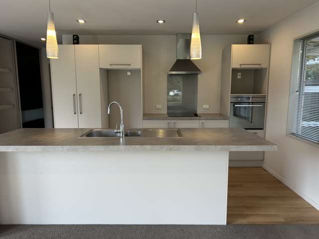 3 The Gate Yaldhurst_1