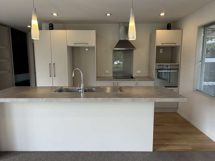 3 The Gate Yaldhurst_1