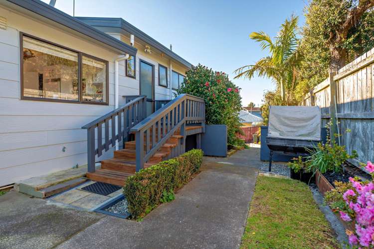 6 The Glebe Coastlands_21