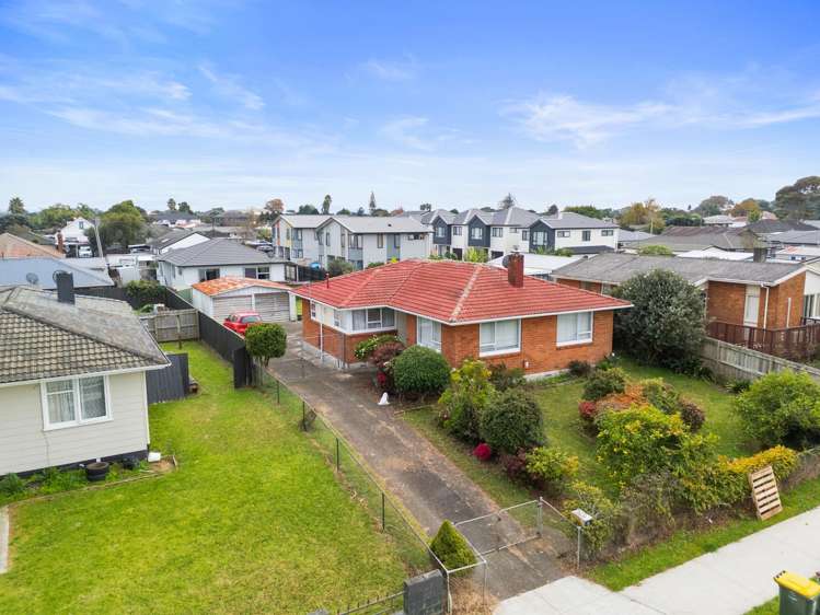 18 Courtenay Crescent Mangere East_21