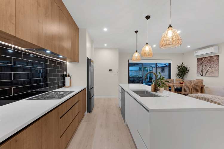 8 Holcroft Street Papakura_5