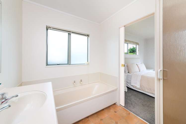 42 Dalfield Place Highbury_16