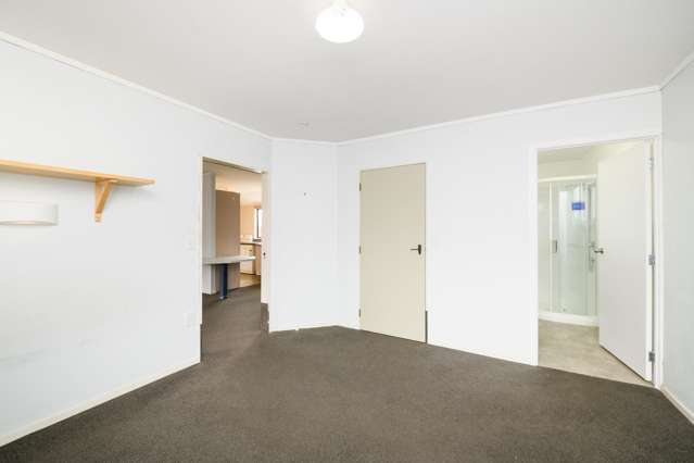 67 Amberley Avenue Highbury_3