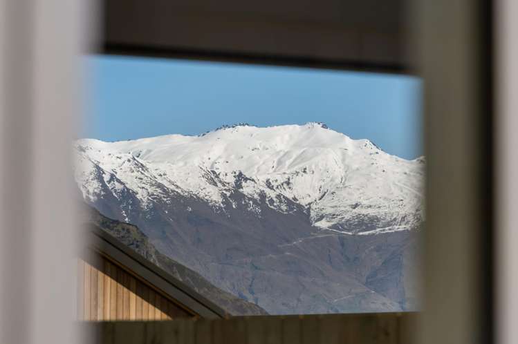 11 Ernie's Way Wanaka_11