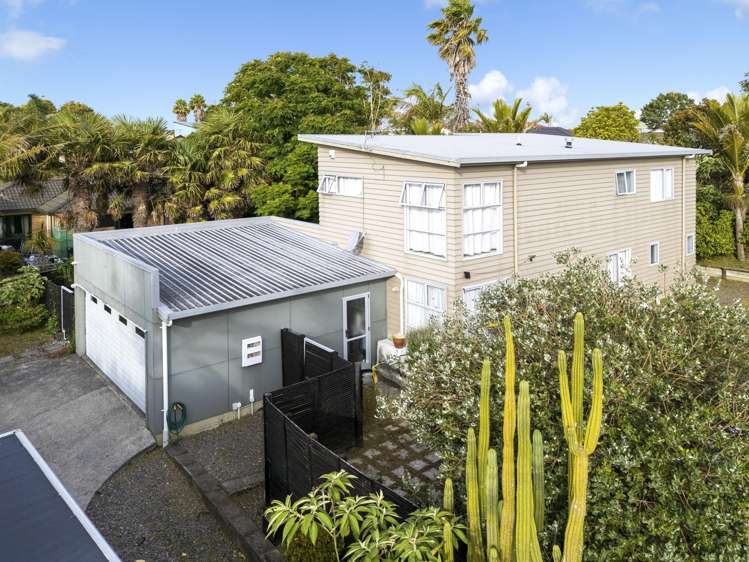 8 Roy Maloney Drive Henderson Heights_27