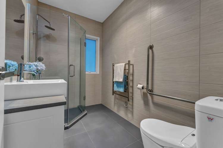 18 Kerrykeel Drive Flat Bush_24