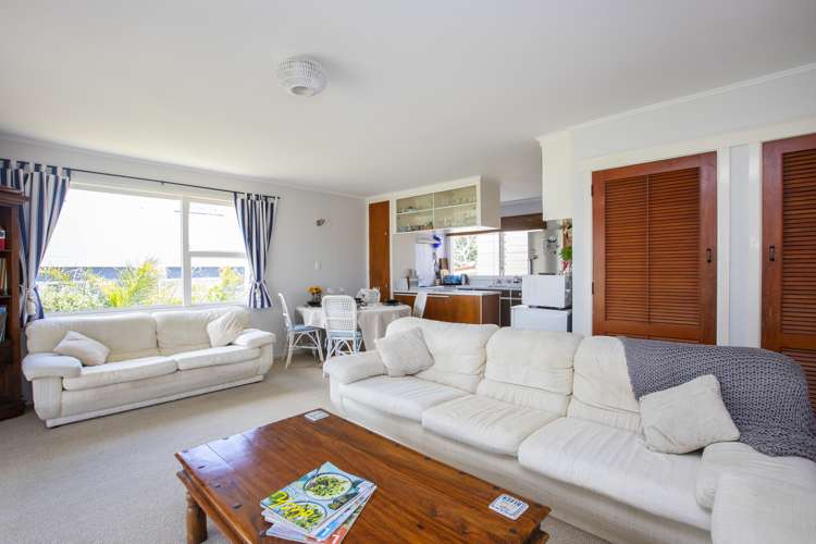 7 Birds Beach Road Tapora_8