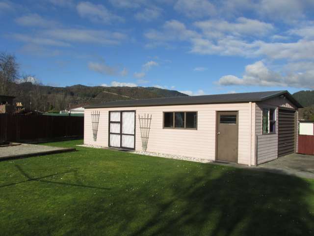 9 Plaskett Street Reefton_4