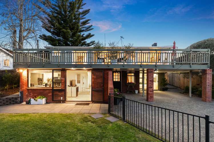 24 Lyons Avenue Murrays Bay_17