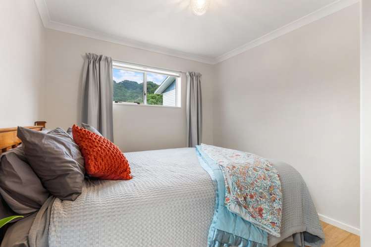 6B Ely Grove Wainuiomata_8