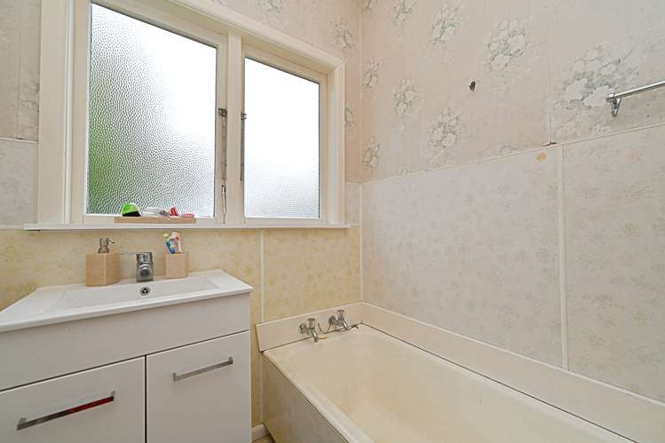 27 Menin Road Onekawa_9