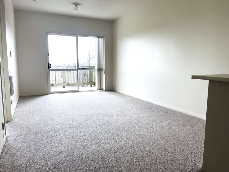 14/242 Great North Road Henderson_1