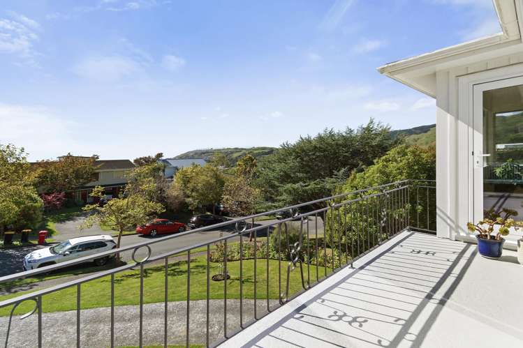 37 Sunrise Boulevard Tawa_10