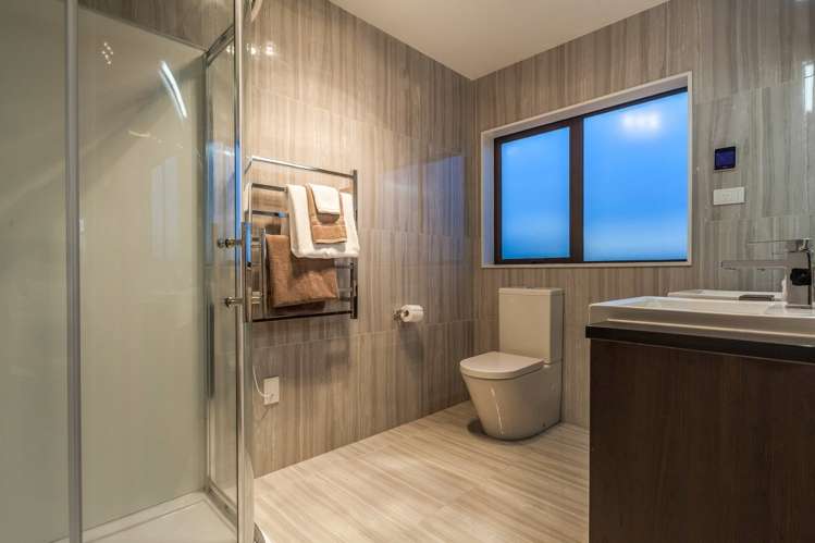 5 Ballindrait Drive Flat Bush_17