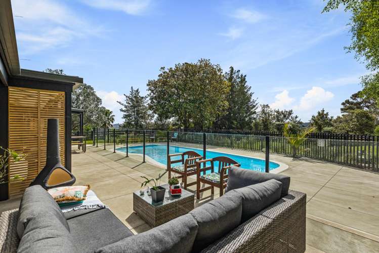 7 Attwood Road Paremoremo_5