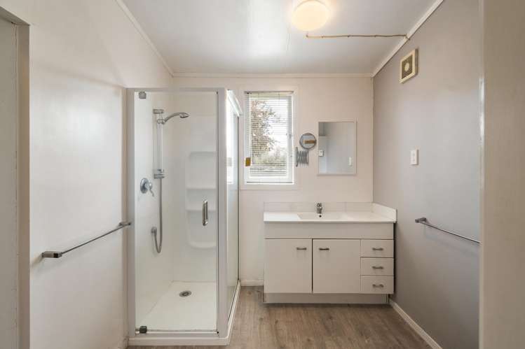 127 Linton Street West End_9