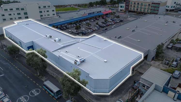 Units 6-9, 4 Egmont Street New Plymouth_16