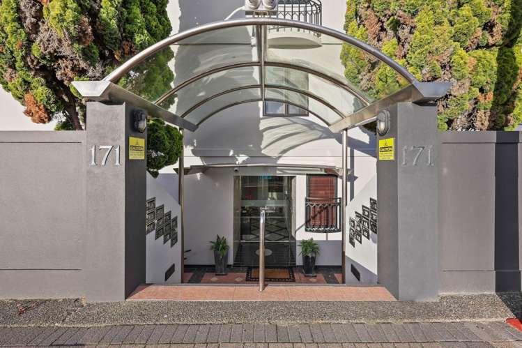 2C/171 Hurstmere Road Takapuna_24