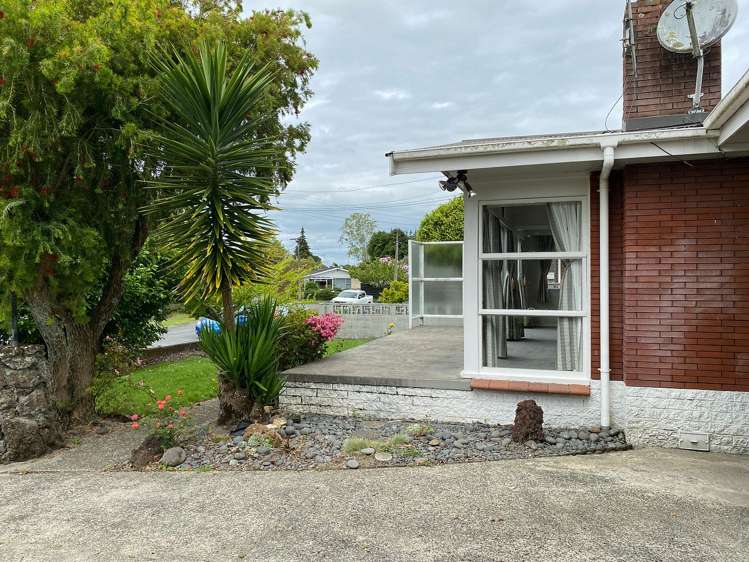 8 Carlson Crescent Silverdale_5