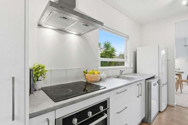 73B Great North Road St Johns Hill_8