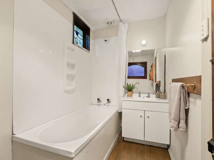 112 Glen Road The Glen_12