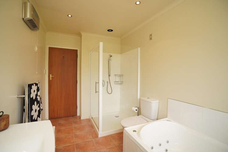 35A Lewis Street Gladstone_13