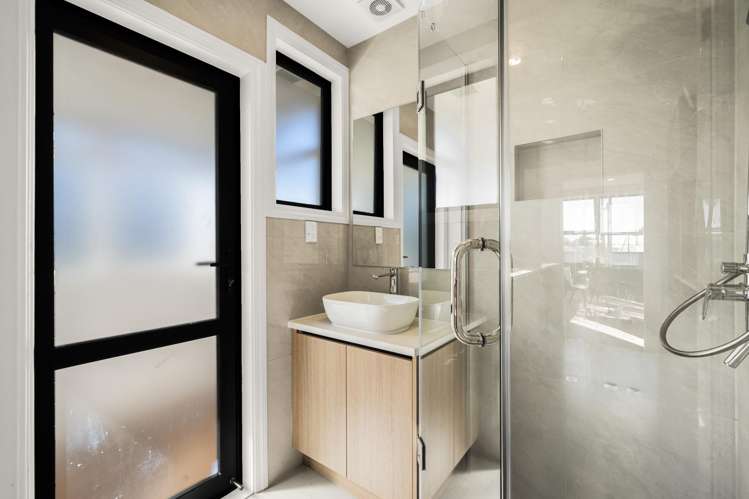 11 Hamill Road Otara_7