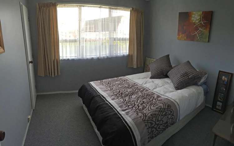 22 Hemans Street 11373_6
