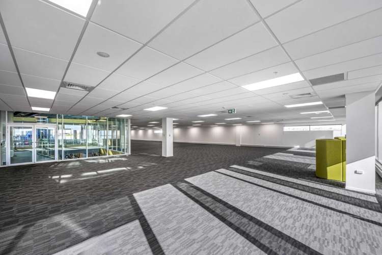 162 Victoria Street West City Centre_2