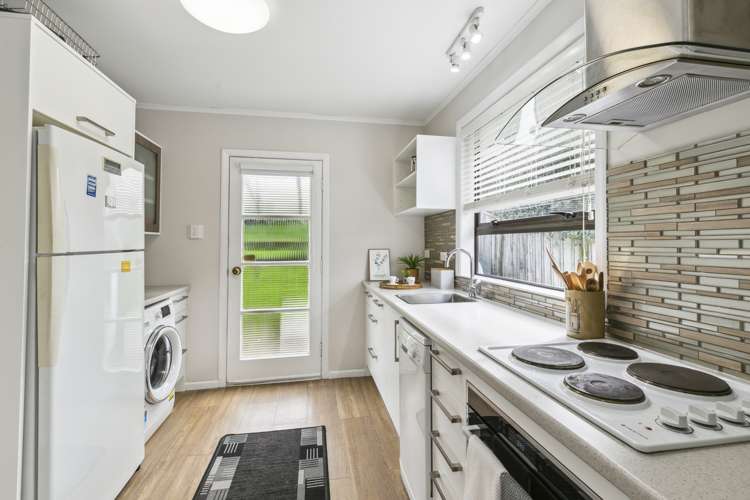 365 Main Road Tawa_7