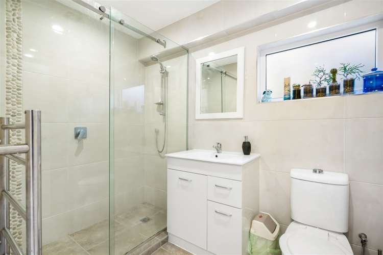 62 Brian Crescent Stanmore Bay_15