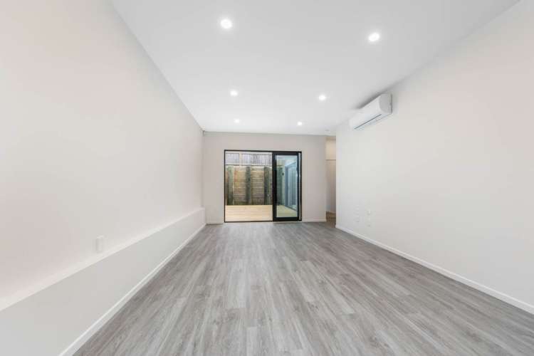 41 Puwha Street Massey_15