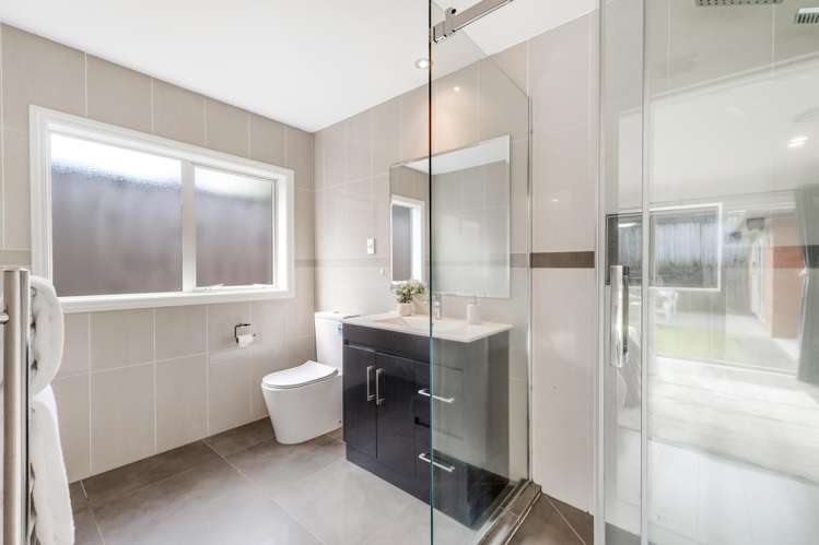 15 Kouras Place Flat Bush_12