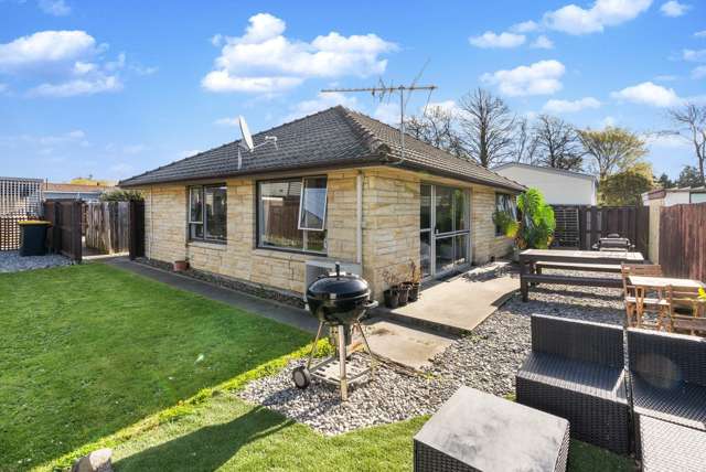 2/18 Peer Street Upper Riccarton_2