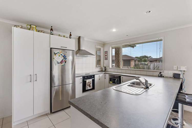 15 Breaker Grove Waiuku_4