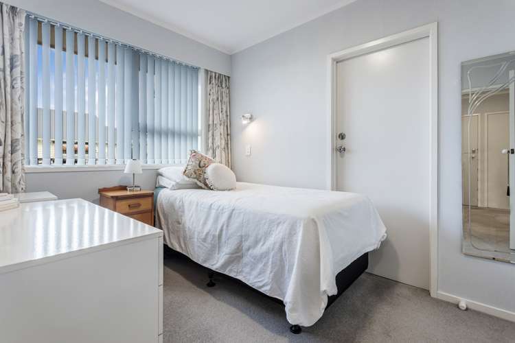 2/193 Don Buck Road Massey_13