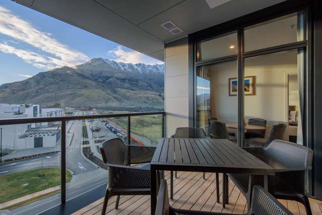 Super location, modern, views and sunshine