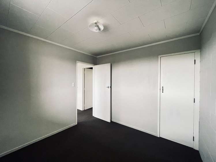 8 Anzac Parade Hamilton Central_12