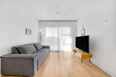 404/553c Glenfield Road_4