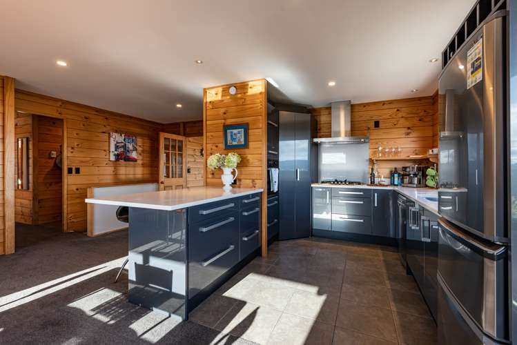 82 Beacon Hill Road Strathmore Park_5