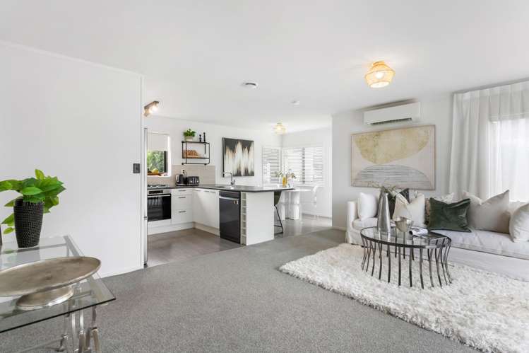 15A Coubray Place Botany Downs_13