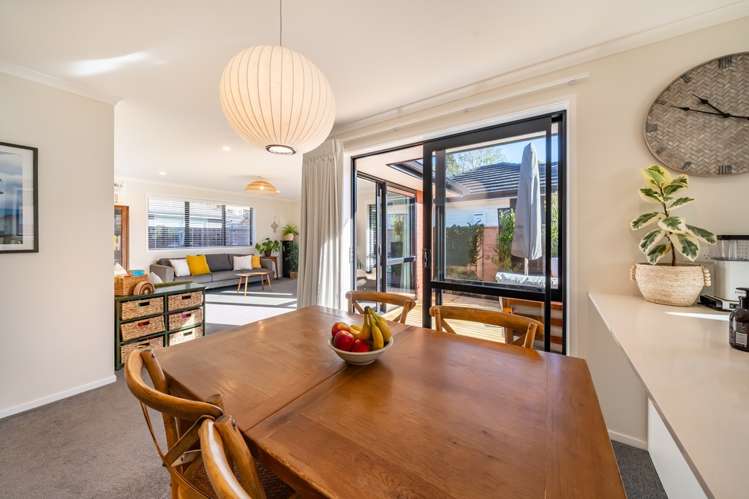 30 Martingale Drive Whitby_9