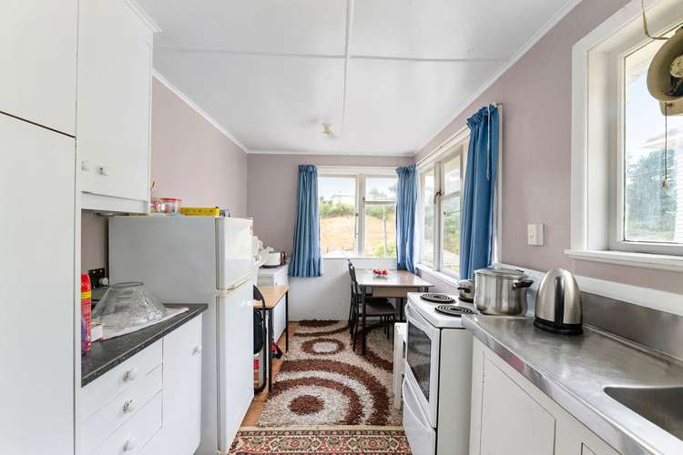 24 Thompson Grove Porirua East_2