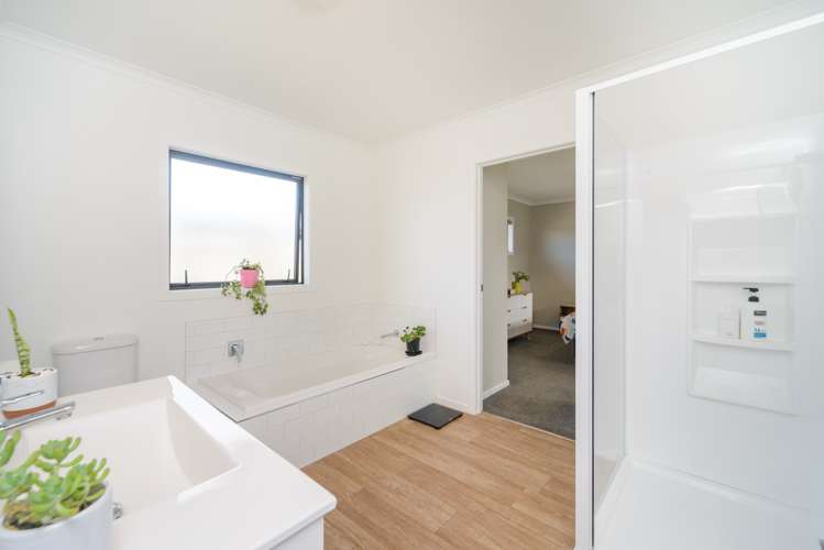 26 Wescombe Grove Feilding_14